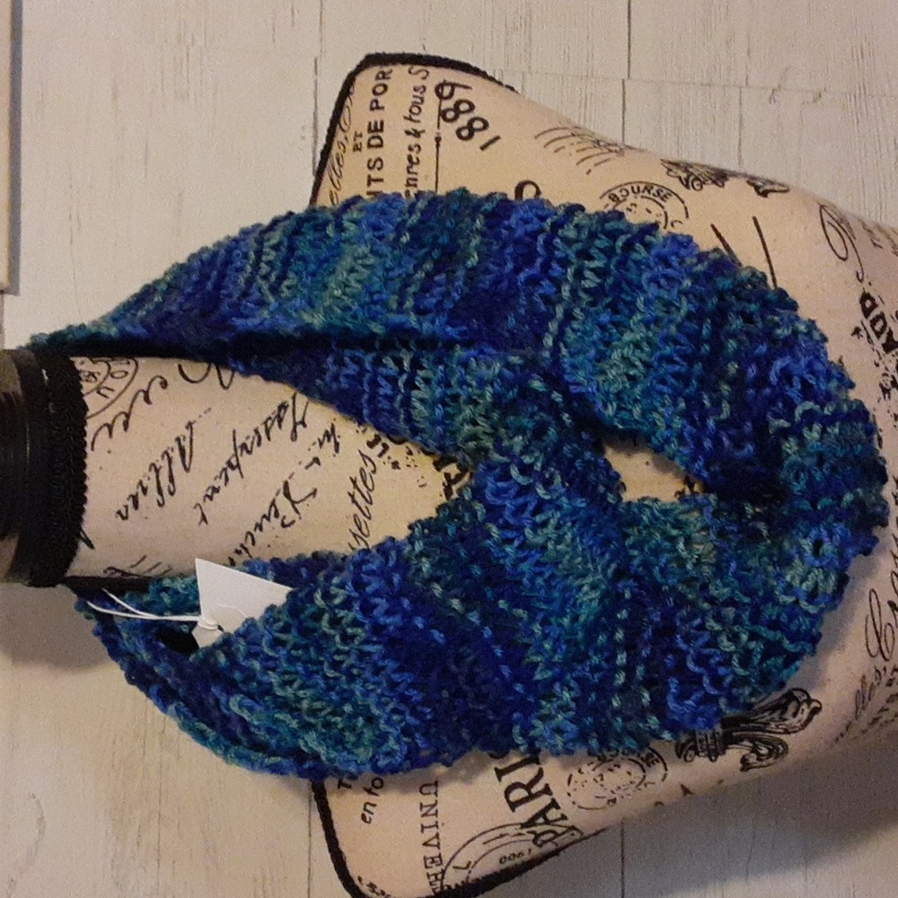 Handknitted Garter Stitch Infinty Scarf